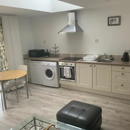 Unyi Ojo Johnstown (Wicklow)